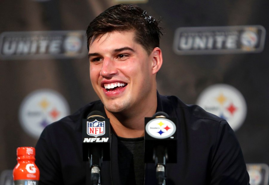 Who Is Mason Rudolph 5 Things Know About the Steelers Quarterback Spotted With Bachelor Hannah Ann Sluss