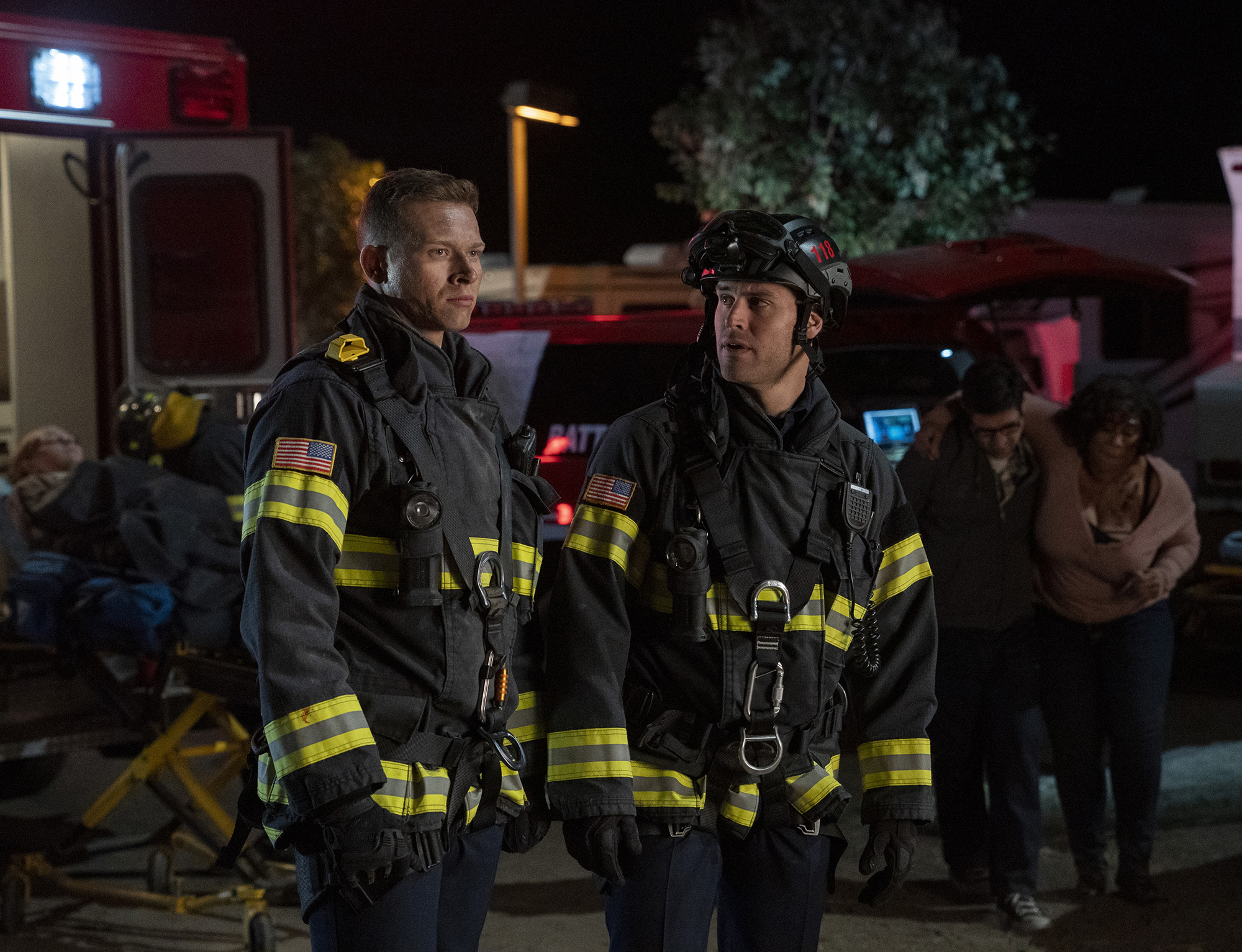 Oliver Stark Ryan Guzman 911 Finale