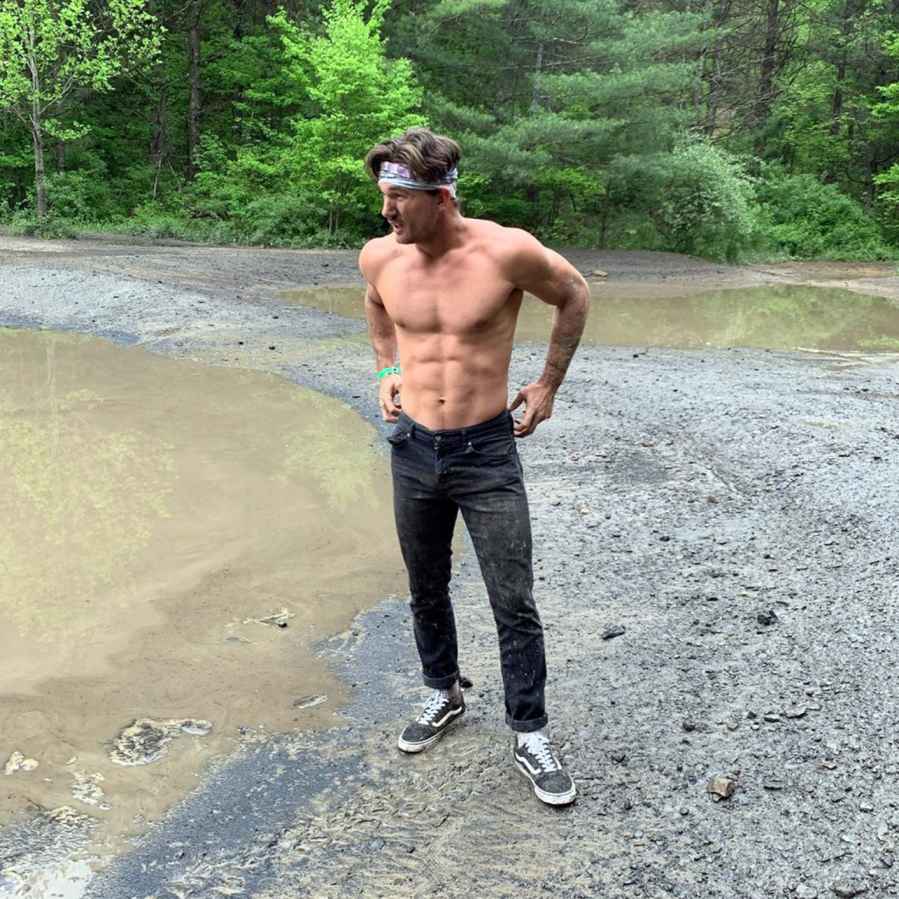 Tyler Cameron Shares Shirtless Pics as He Posts About 'Finding My Own Way'