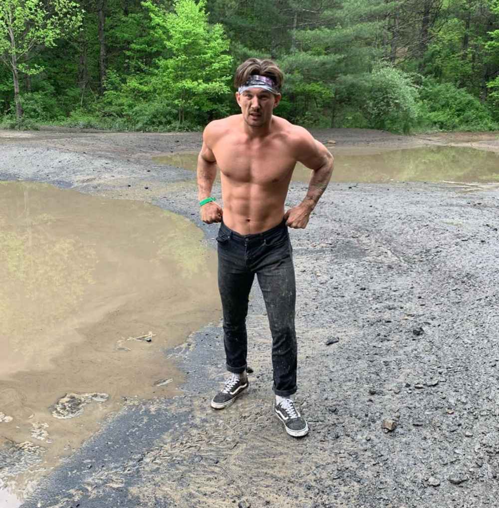 Tyler Cameron Shares Shirtless Pics as He Posts About 'Finding My Own Way'