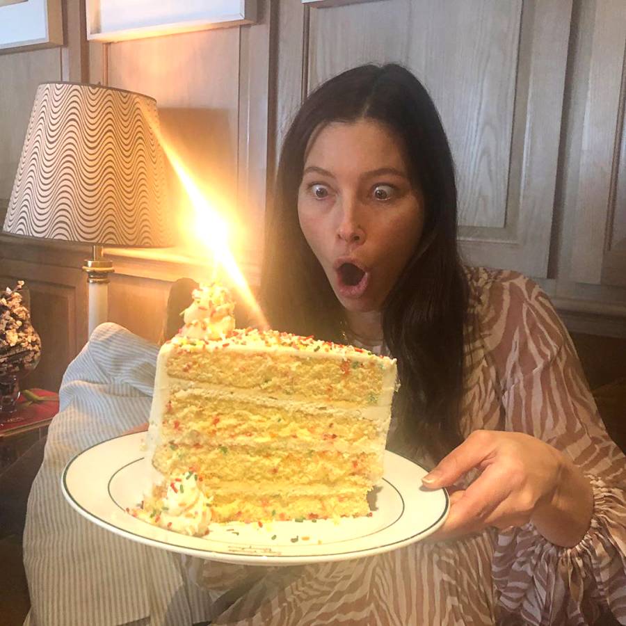 Celebrities Eating Cake: See Sofia Vergara, Eva Mendes and More Chowing Down