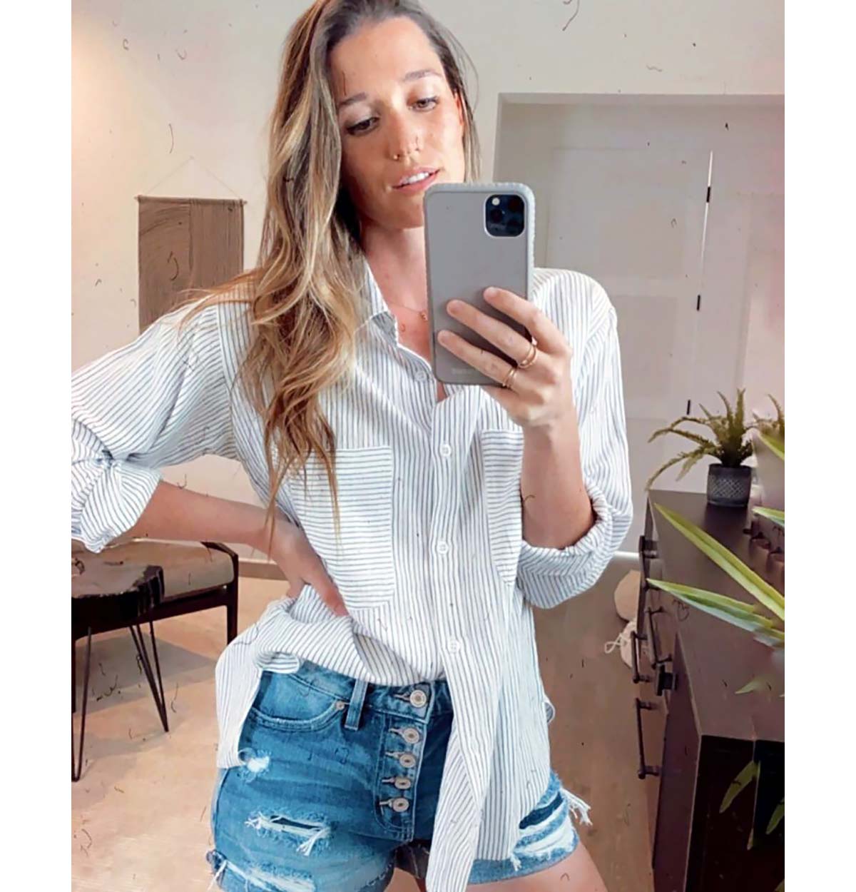 Jade Roper Details ‘Physically Hard Pregnancy’: Braxton Hicks Contractions, Muscle Fatigue and More