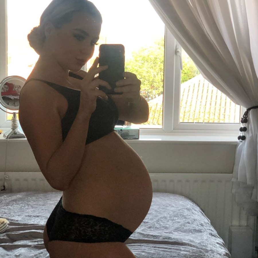 Melissa Reeves baby bump