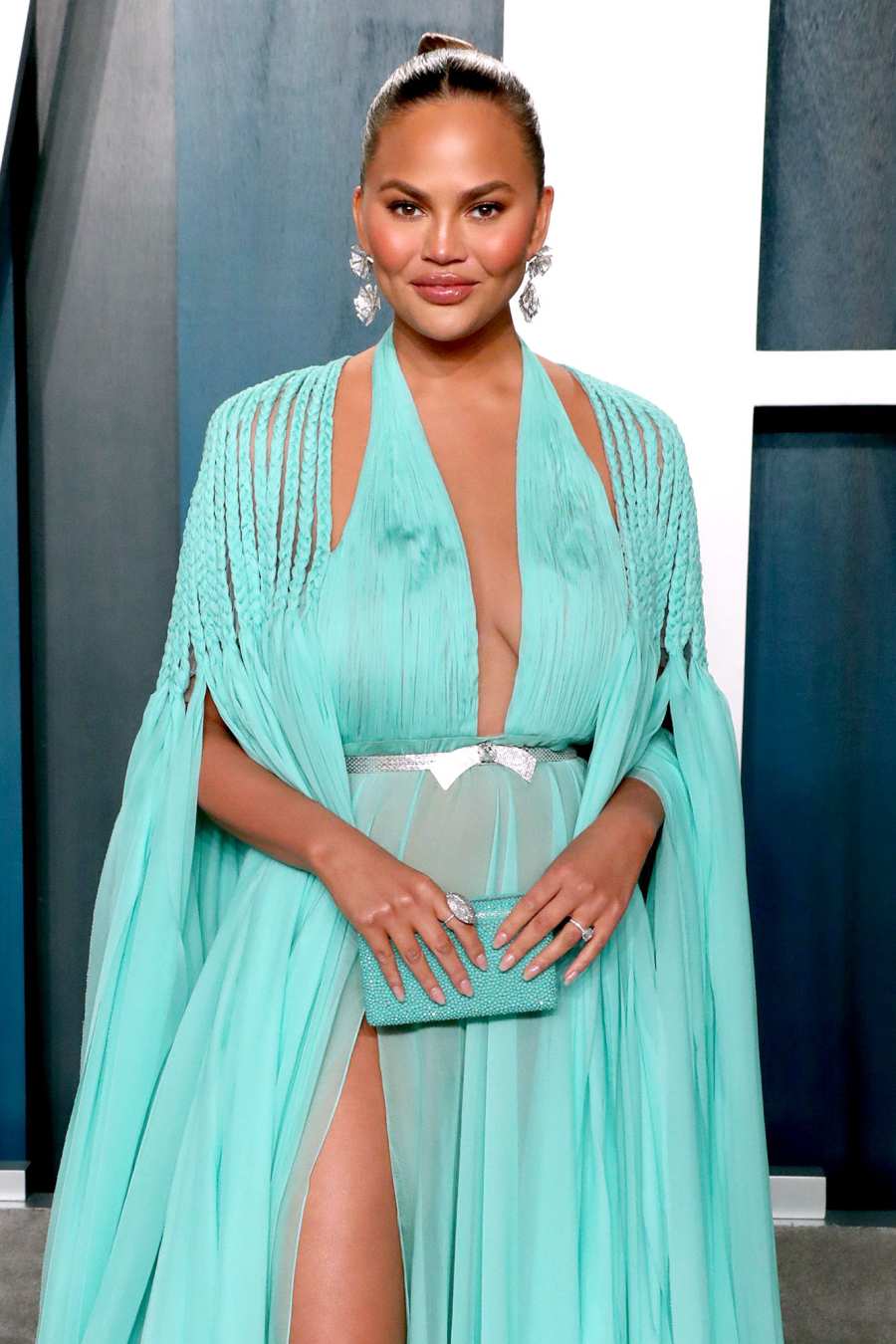 Pregnant Chrissy Teigen Has 2nd Blood Transfusion Amid Pregnancy Complications