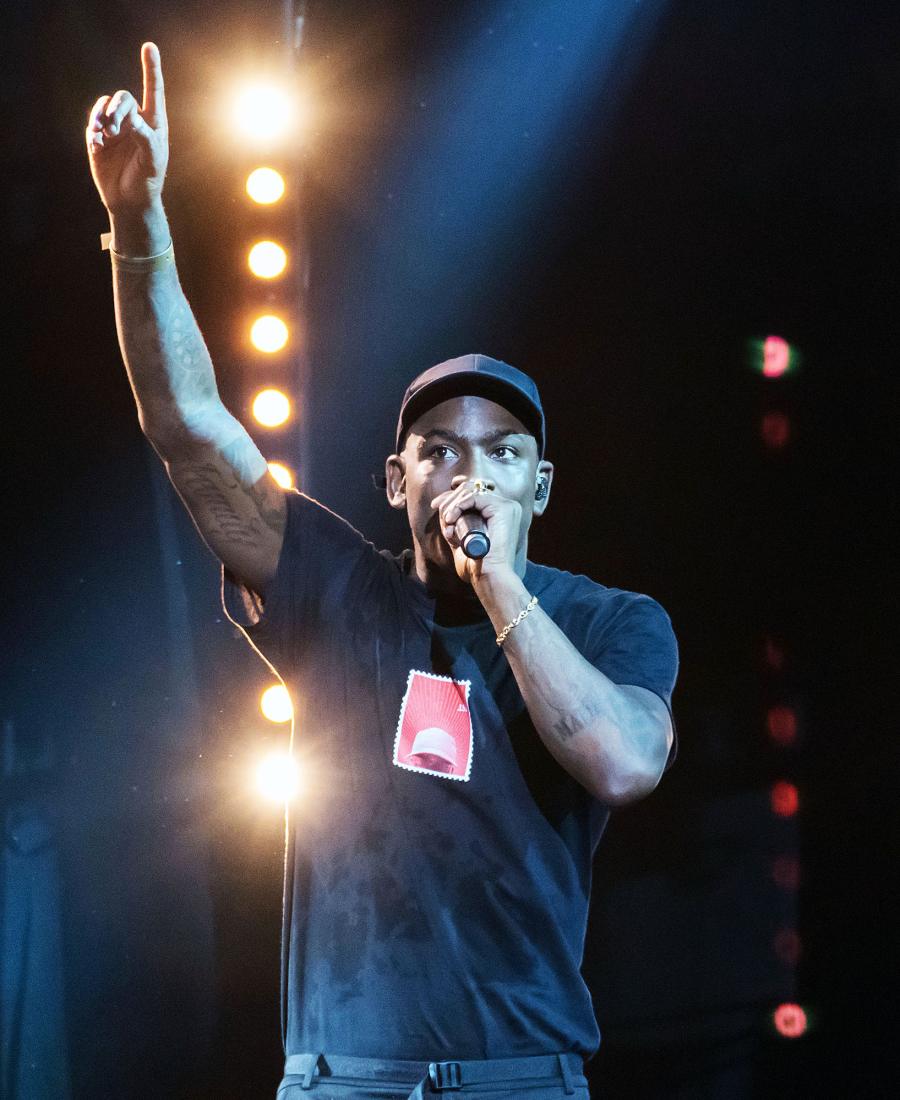 Skepta Performing in 2016 5 Things To Know About British Rapper Skepta Adele New Boyfriend