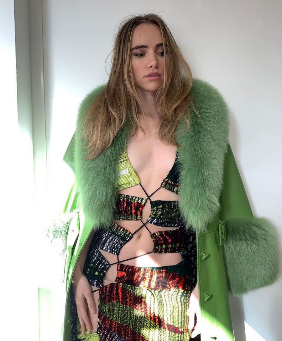 Suki Waterhouse as a Stylish Grinch, Plus More Celeb Halloween Costumes