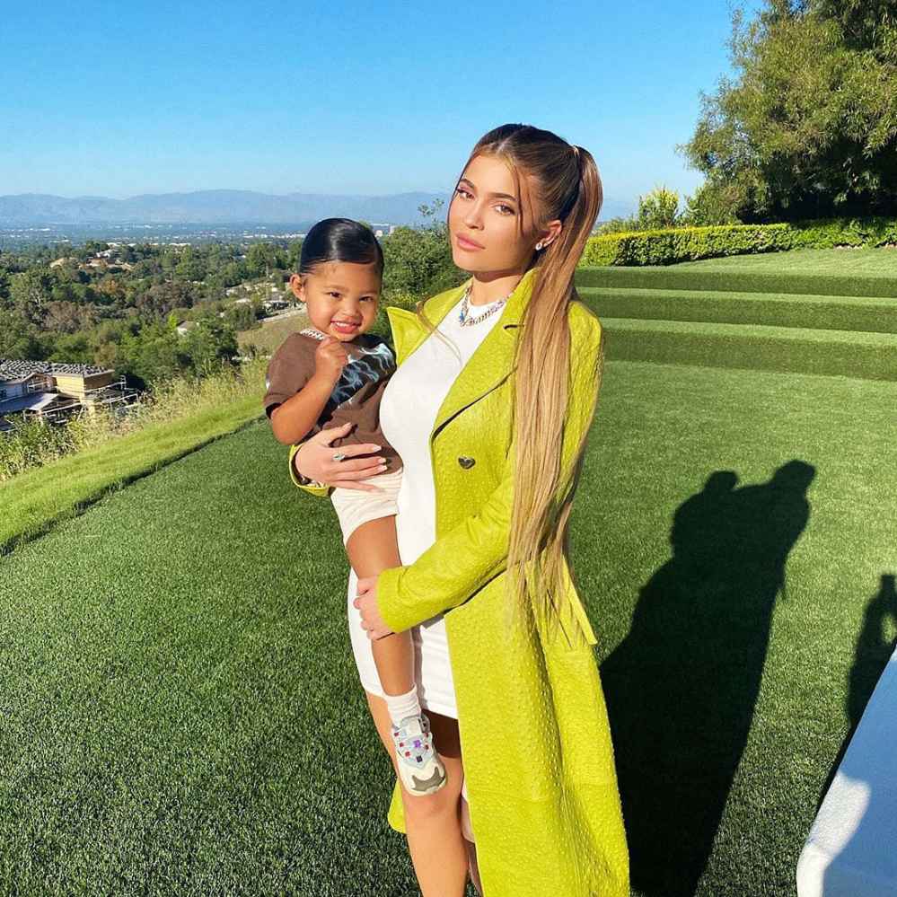 Kylie Jenner Travis Scott Daughter Stormi Fully Swims New Video