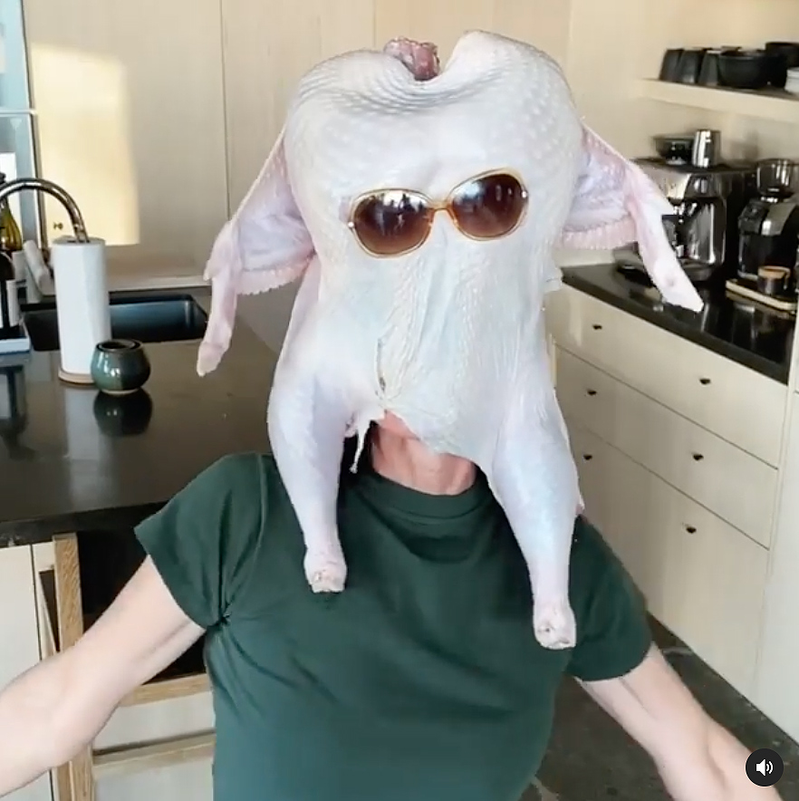 Courteney Cox Thanksgiving turkey head 2020