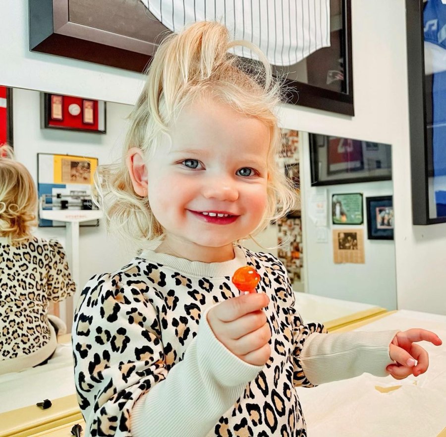 Jessica Simpson’s Daughter Birdie Is Still Smiling Amid Sinus Infection 2