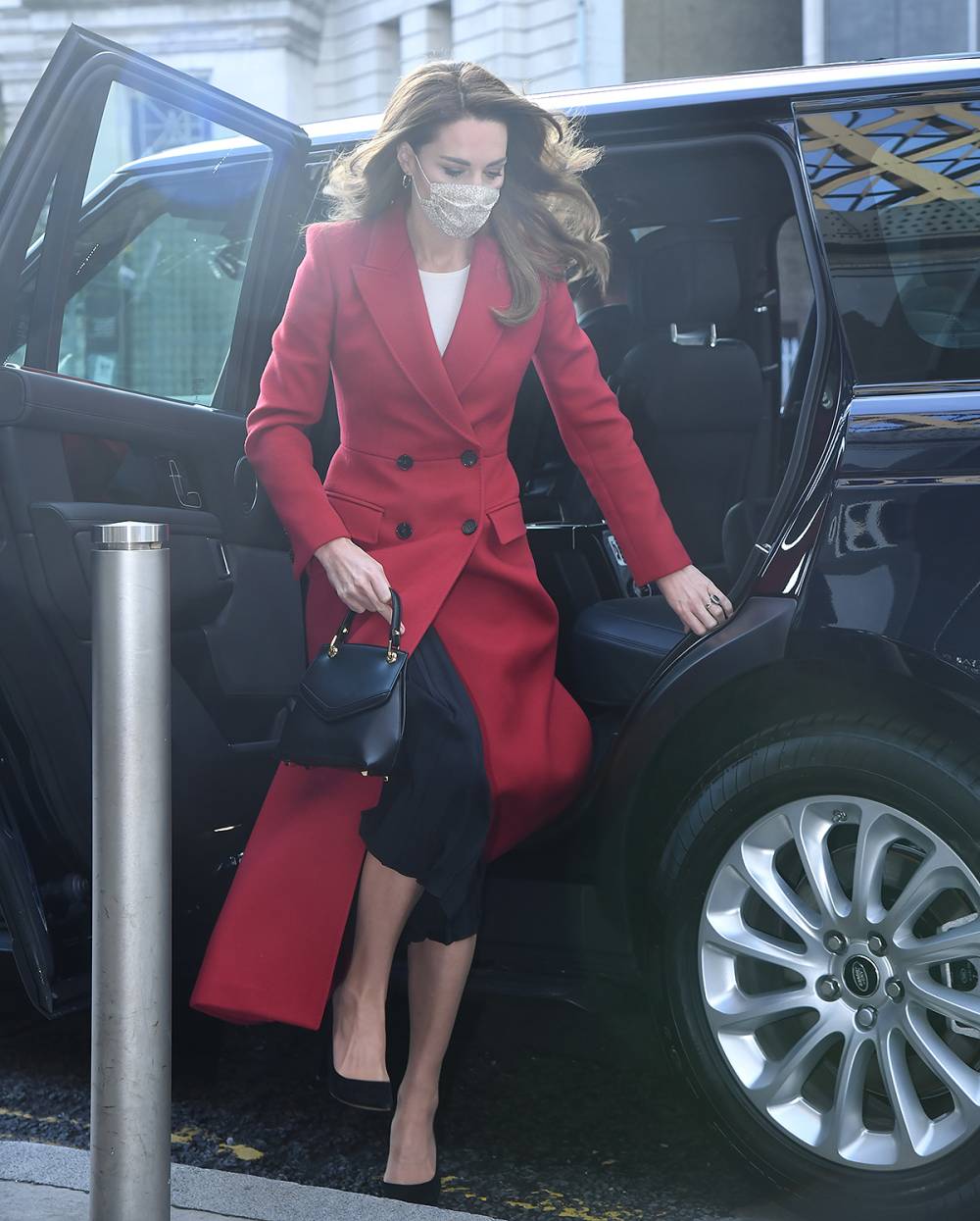 duchess-kate-middleton-alexander-mcqueen-coat