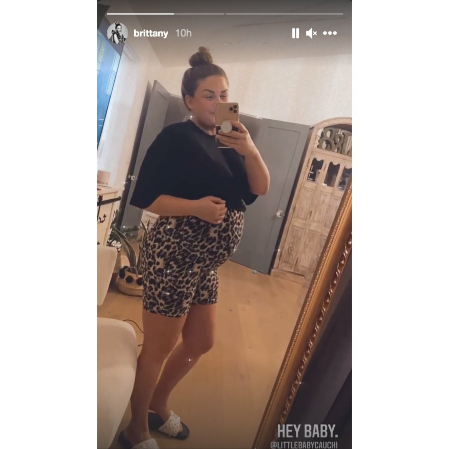 Brittany Cartwright baby bump