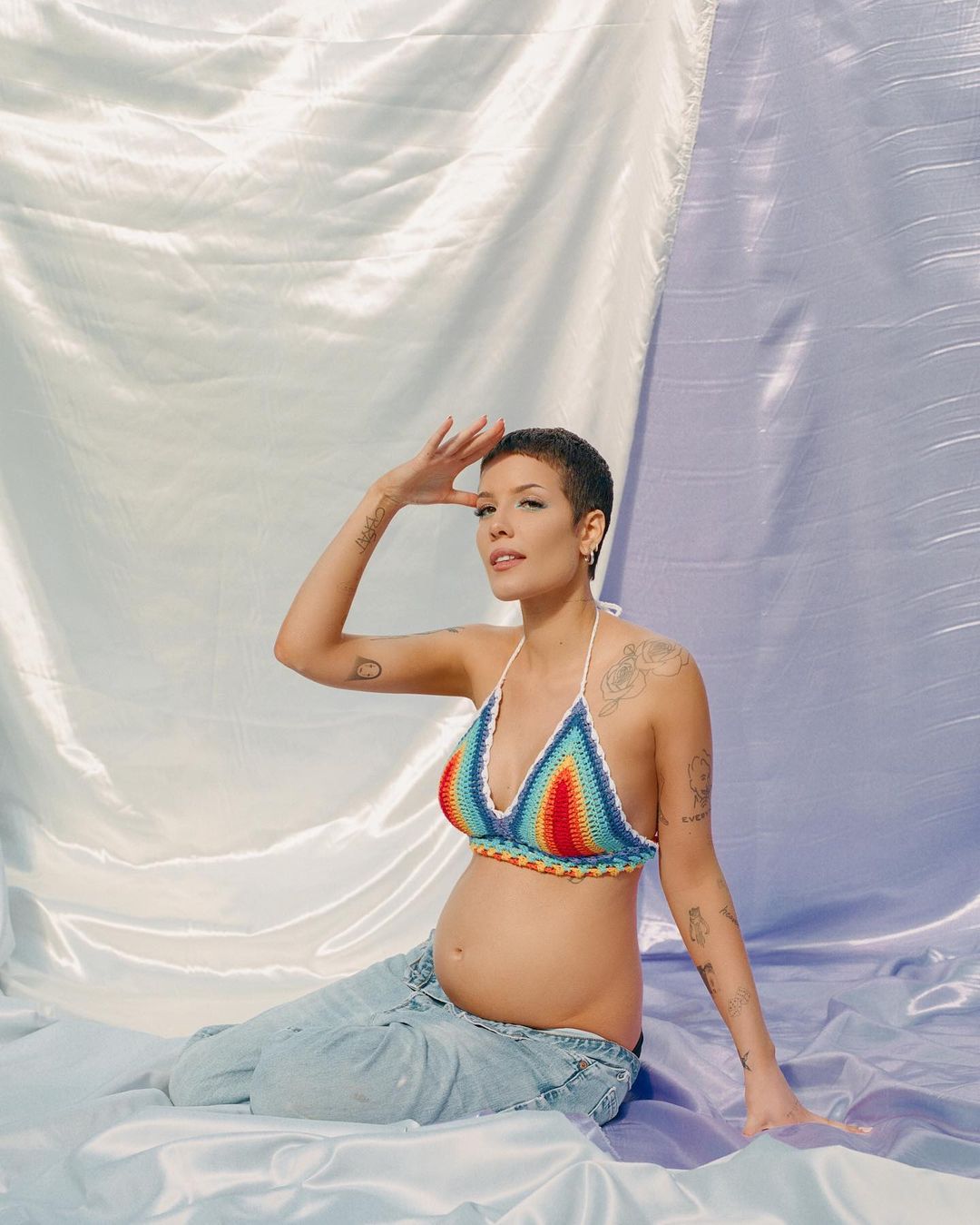 Halsey Pregnant Baby Bump