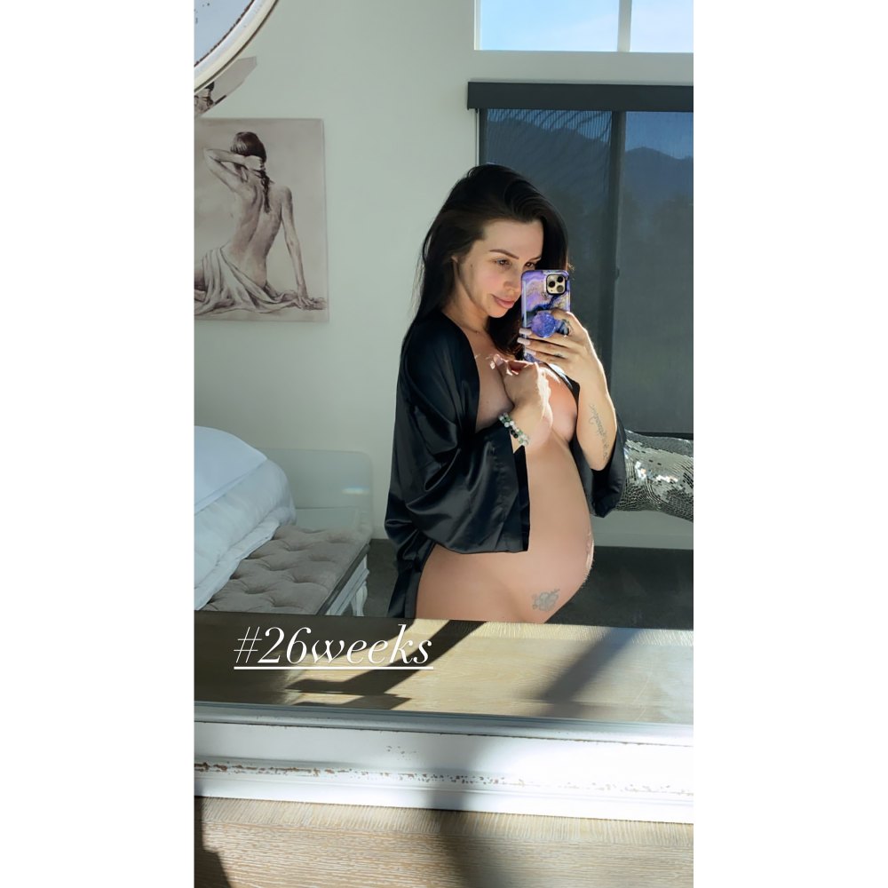 Pregnant Scheana Shay Shows Off Growing Baby Bump in Naked Instagram Snap