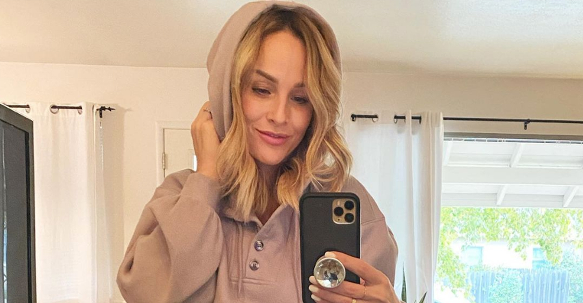 clare-crawley-button-hoodie