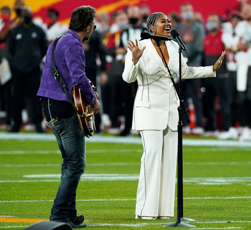 Eric Church and Jazmine Sullivan performs the national anthem Superbowl 2021