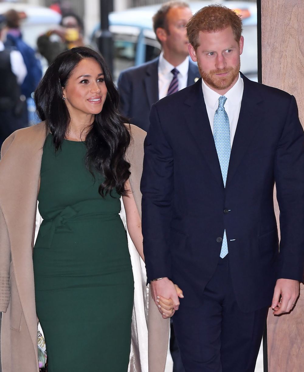 Meghan Markle Stuns in Oscar de la Renta Dress After Announcing Pregnancy: Pics