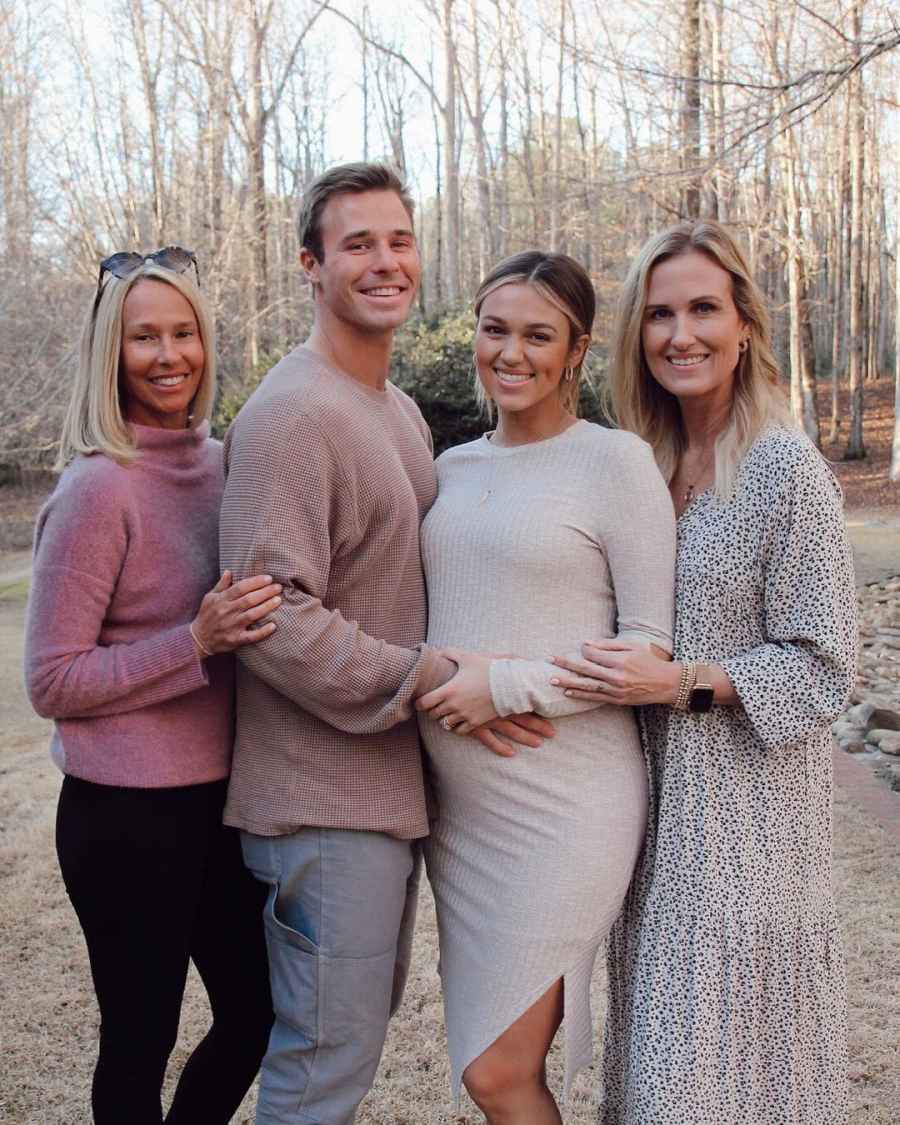 Future Grandmas Sadie Robertson Pregnancy Pics Ahead 1st Child Baby Bump Album