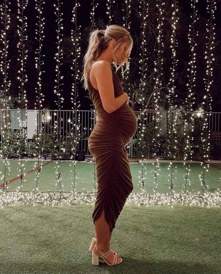 Lauren Burnham baby bump