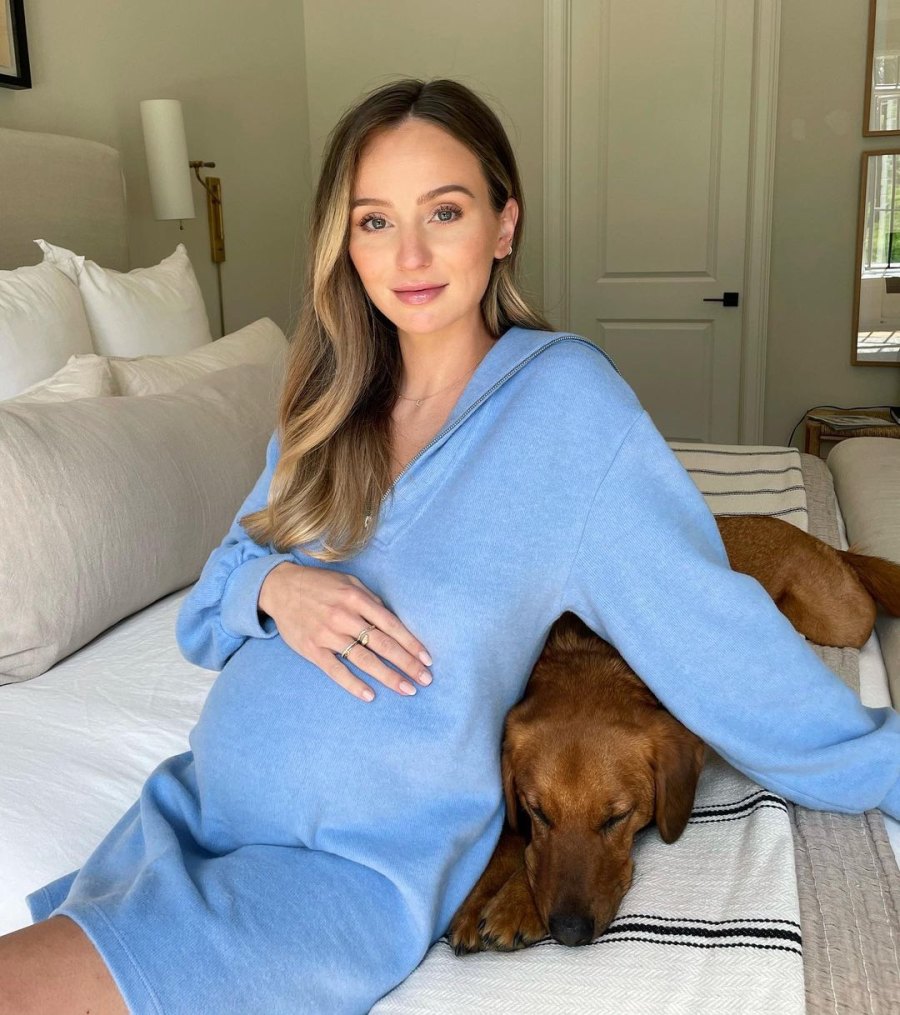 ‘Bachelor’ Alum Lauren Bushnell’s Baby Bump Album Ahead of 1st Child: Pregnancy Pics Blue Bump