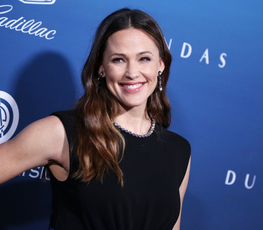 She’s 49! Look Back at Jennifer Garner’s Best Makeup-Free Selfies