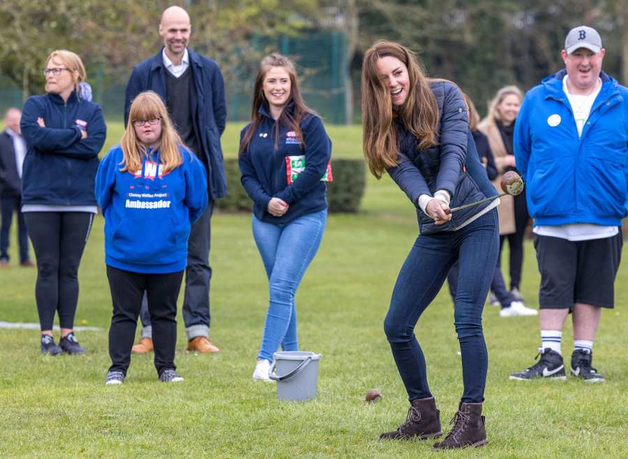 Prince William Kate Have Laugh Over Their Golfing Fail Durham