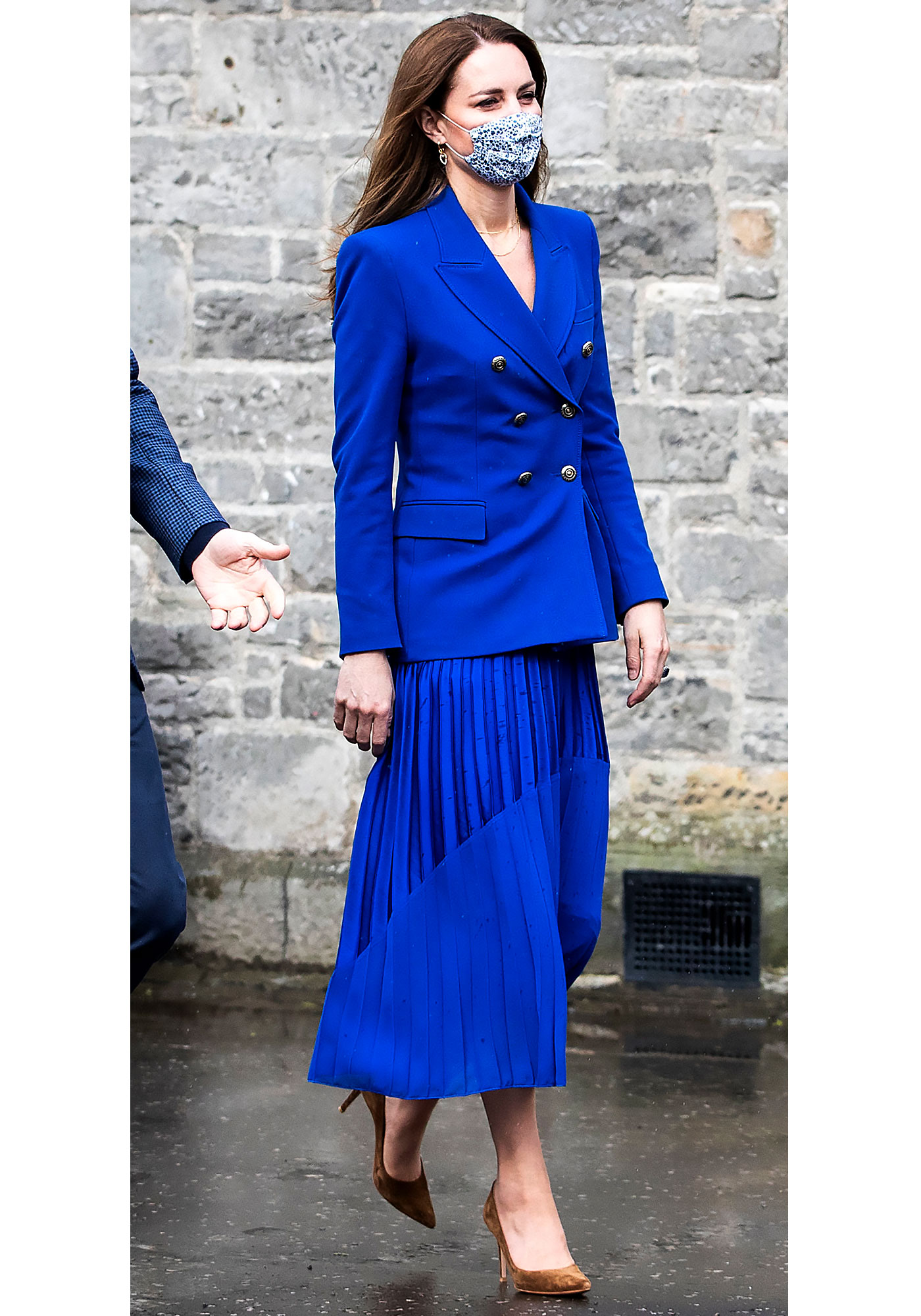 Duchess Kate Channels Princess Diana Nearly Identical All Blue Outfit Pic