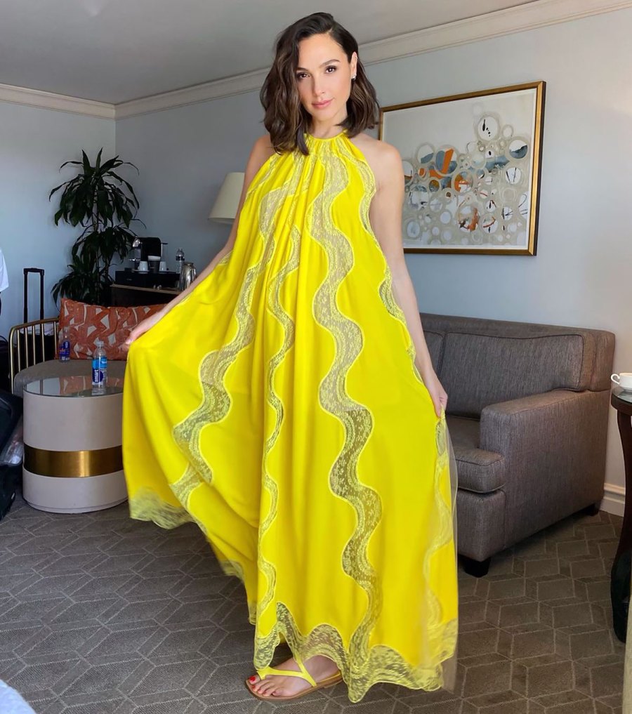 See Gal Gadot’s Colorful Pregnancy Style for Baby No. 3: Photos