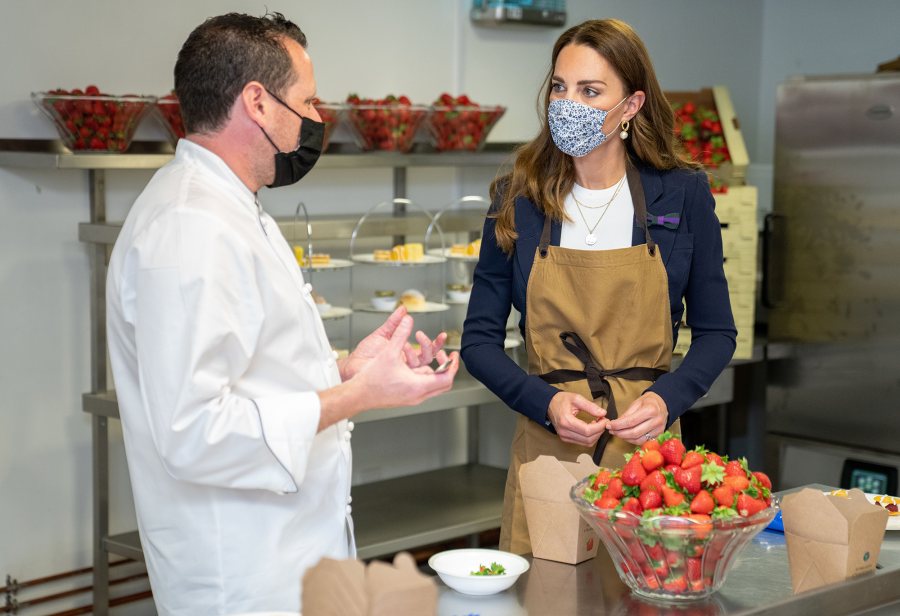 Duchess Kate Helps Makes a Strawberry Cake at the Wimbledon Championships