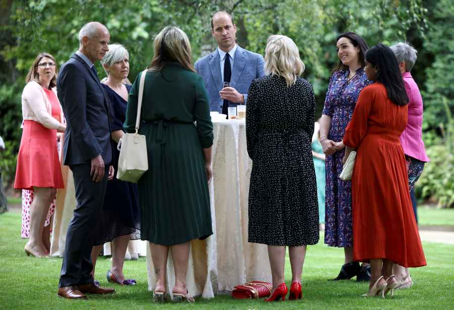 Prince William Hosts Royal Tea Solo After Duchess Kate’s COVID-19 Exposure 