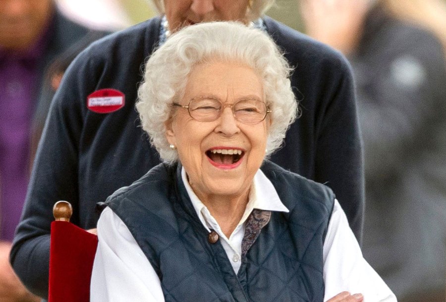 Queen Elizabeth Attends the Royal Windsor Horse Show 3