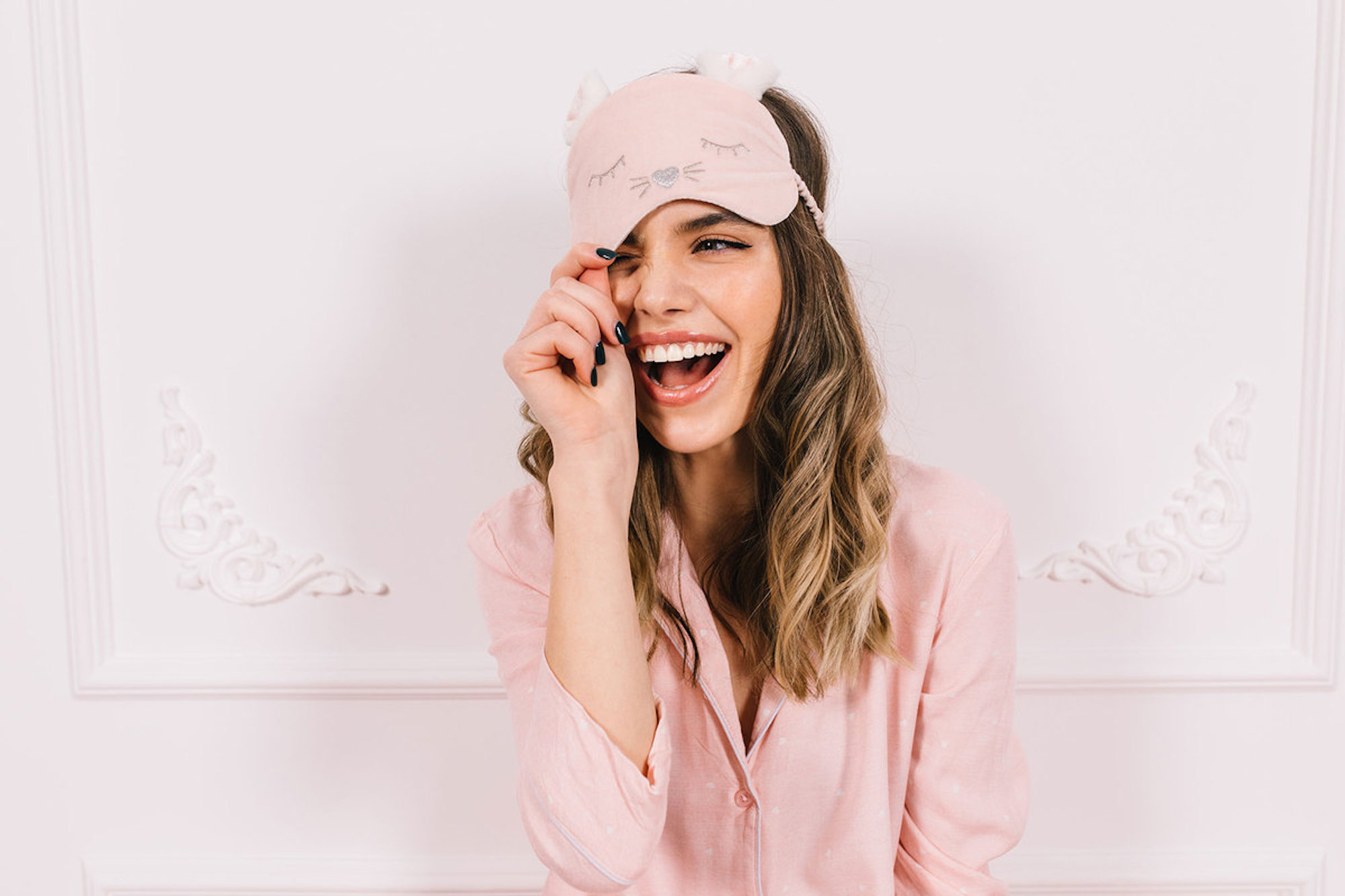 This-Pain-Relieving-Weighted-Sleep-Eye-Mask-Helps-Dry-Eyes-Makes-You-Wake-Up-Feeling-Like-You-Slept-Month