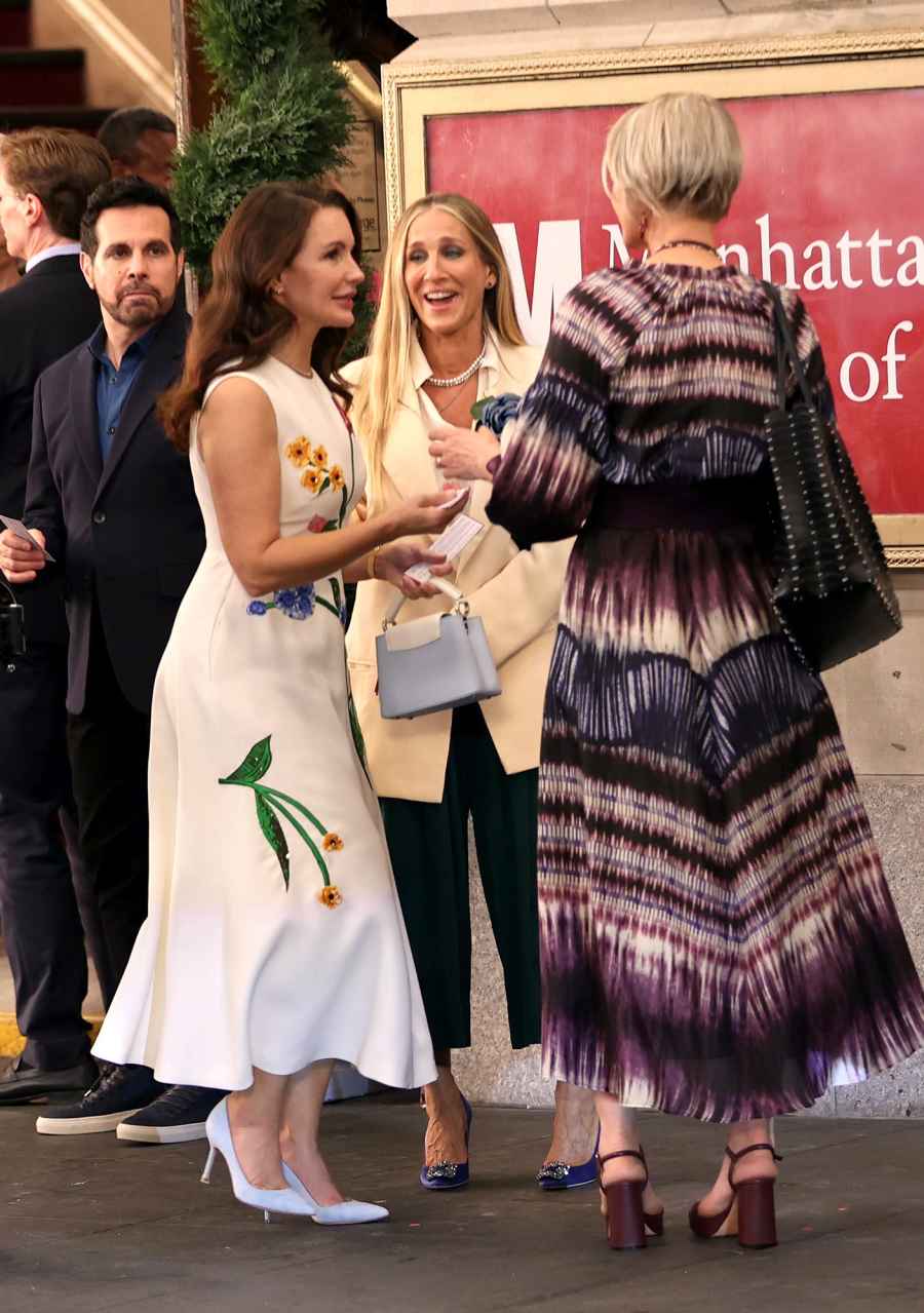 Trio Sarah Jessica Parker Cynthia Nixon Kristin Davis Sex and the City Sequel And Just Like That BTS