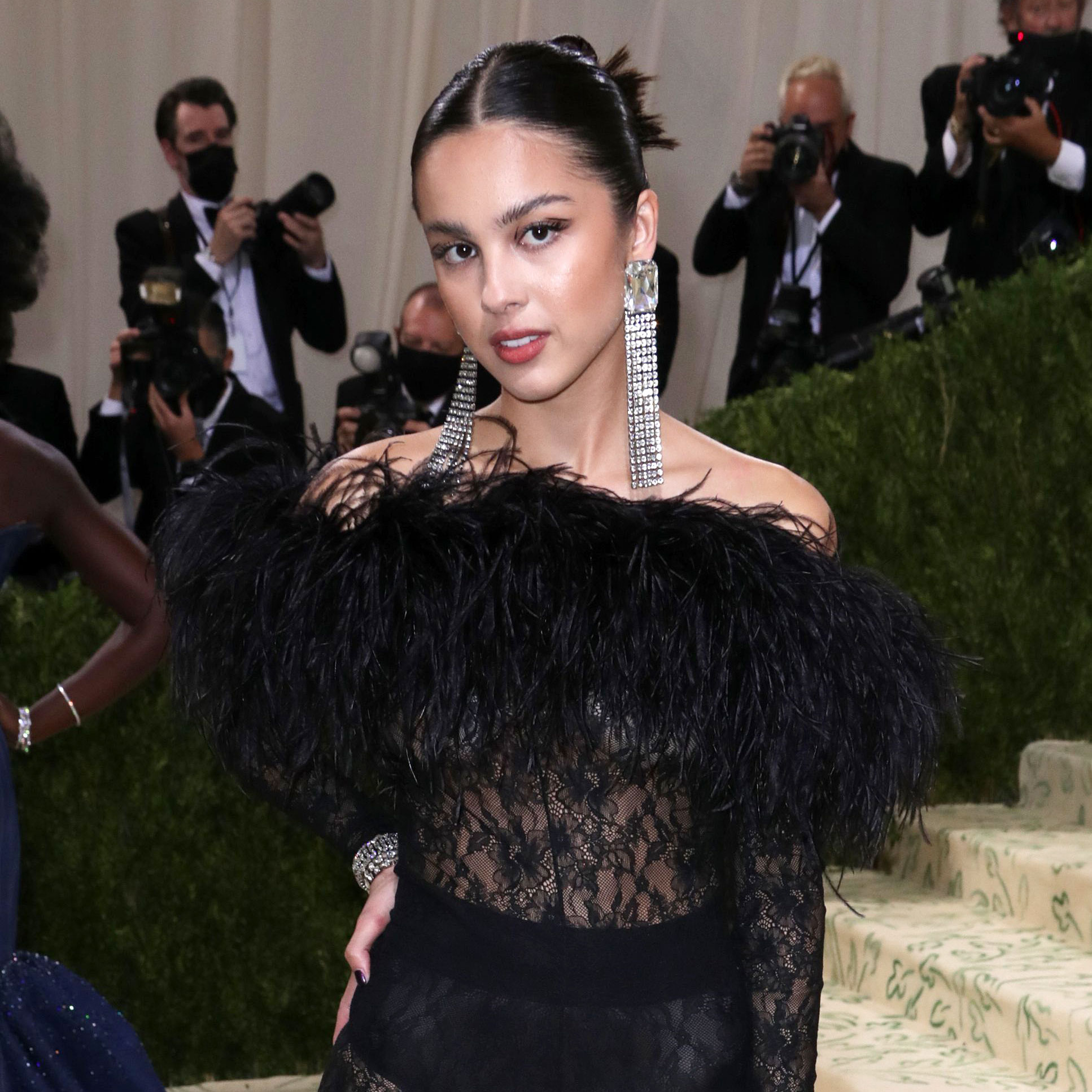 Olivia Rodrigo Met Gala Hair Is Peak Gen Z Style Get Breakdown