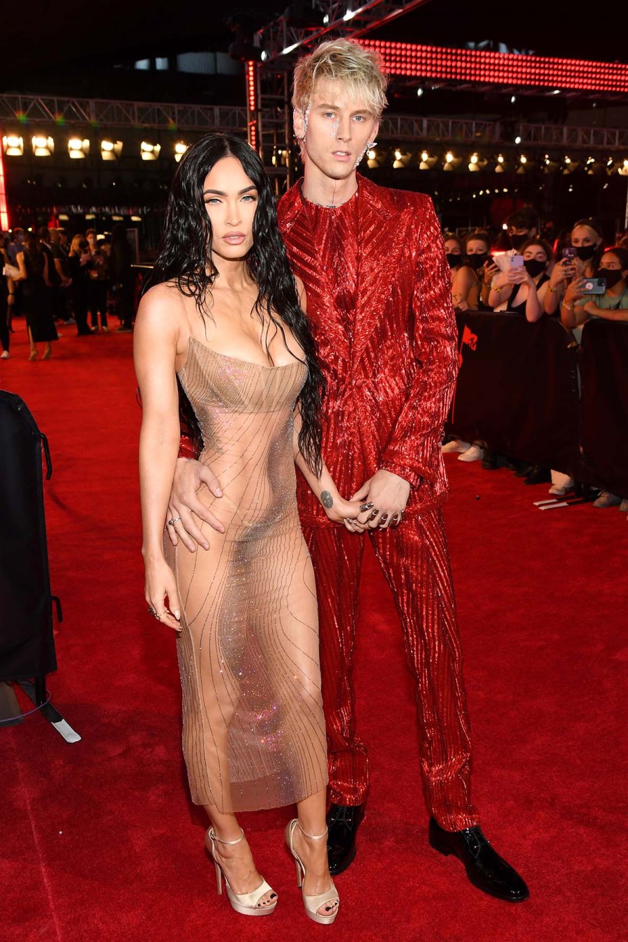 2021 VMAs Whats She Wearing Megan Fox Hold Hands With MGK 2021 VMAs