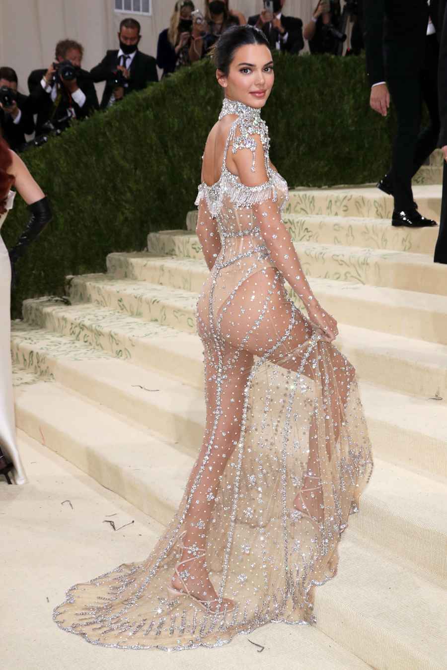 Sexy Sparkles! Kenall Jenner’s Met Gala Gown Is a Very Glitzy Nod to Audrey Hepburn