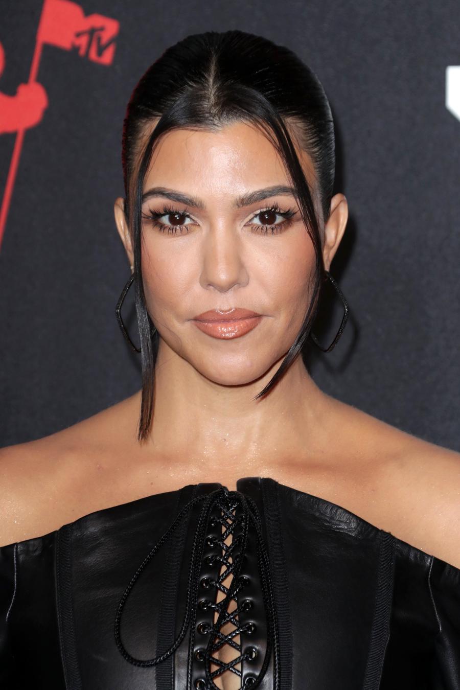 Kim Kardashian’s Family Reacts to Her ‘SNL’ Roasting: Kourtney Kardashian, Kris Jenner and More Respond