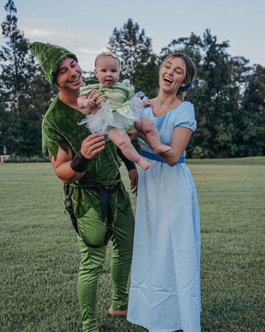 Sadie Robertson and Christian Huff Dress in ‘Peter Pan’ Costumes for Daughter Honey's 1st Halloween: Pics