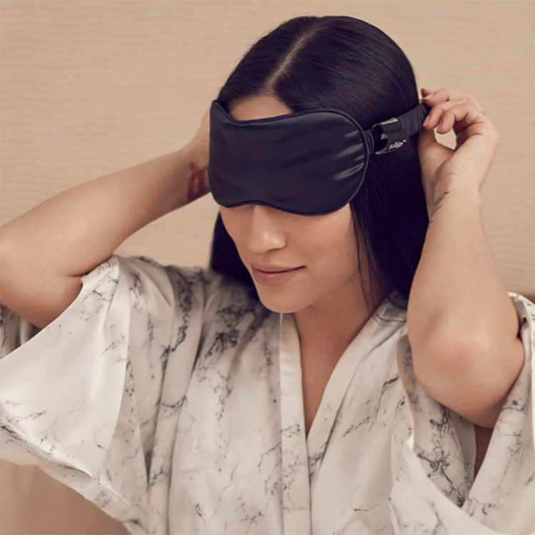 black-sleep-mask