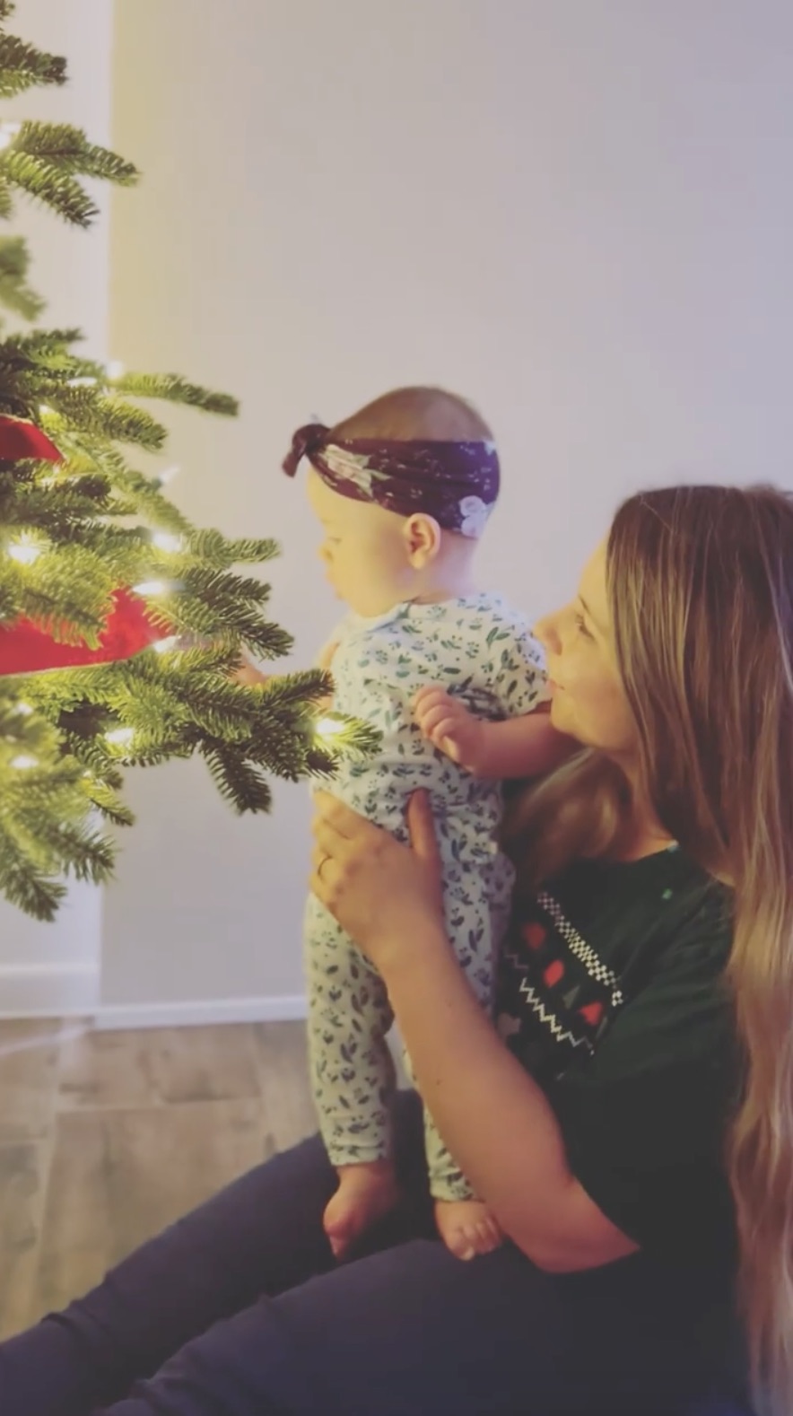 Bindi Irwin, More Celeb Families Decorating Christmas Trees