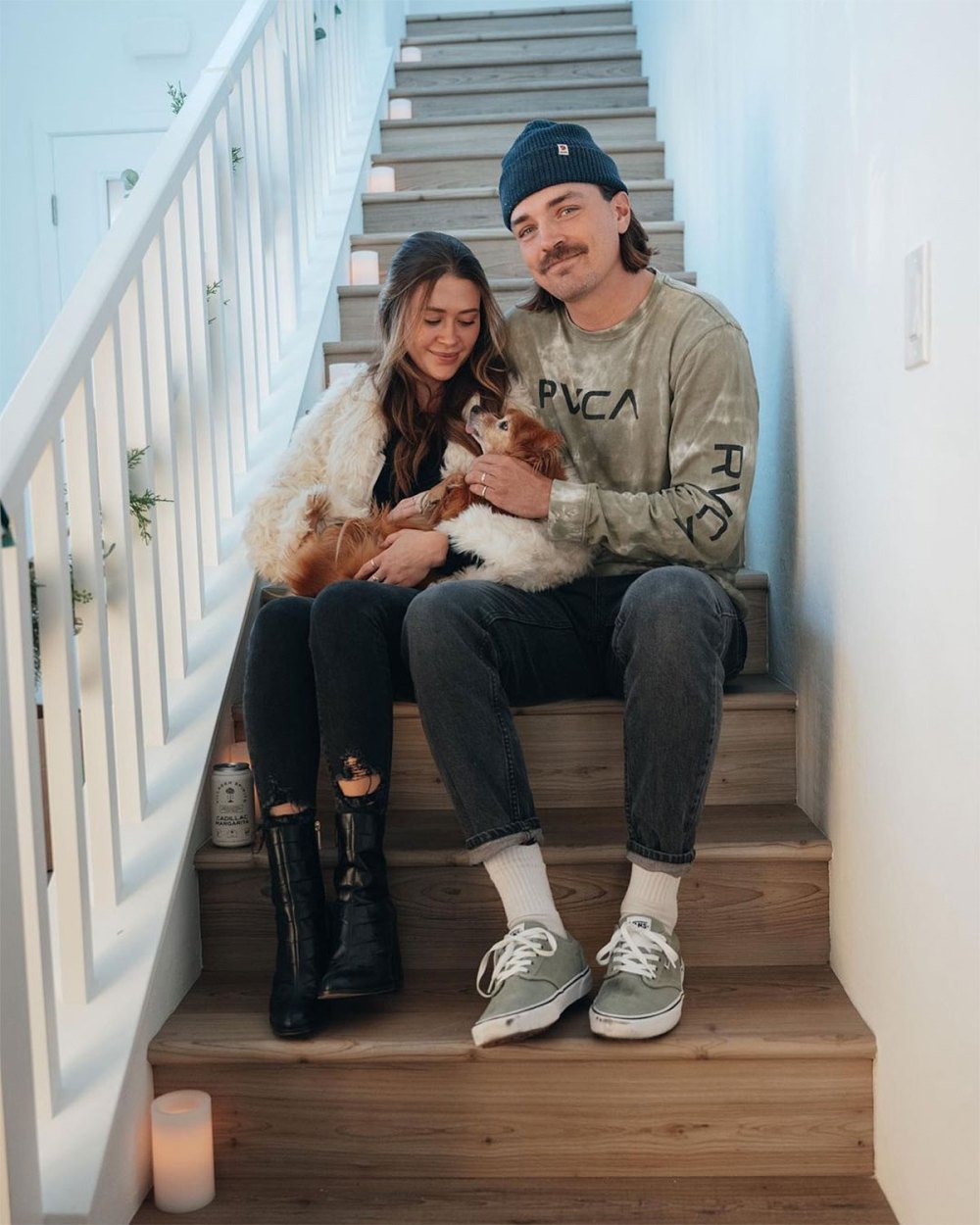 Dean Unglert and Caelynn Miller-Keyes Mourn Their Dog Pappy