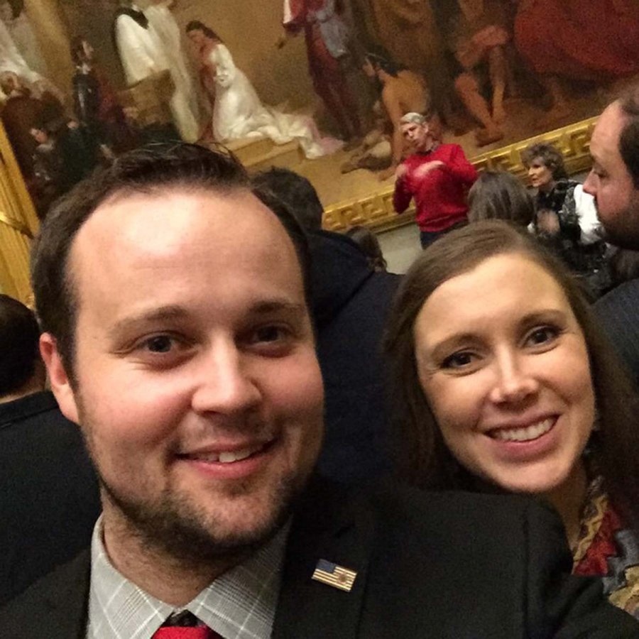 Josh Duggar Denied Conjugal Visits With Wife Anna He Awaits Sentencing