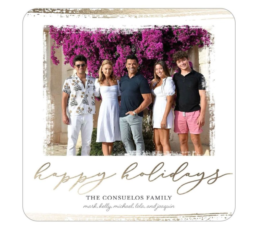 Kelly Ripa Celebrity Holiday Cards of 2021