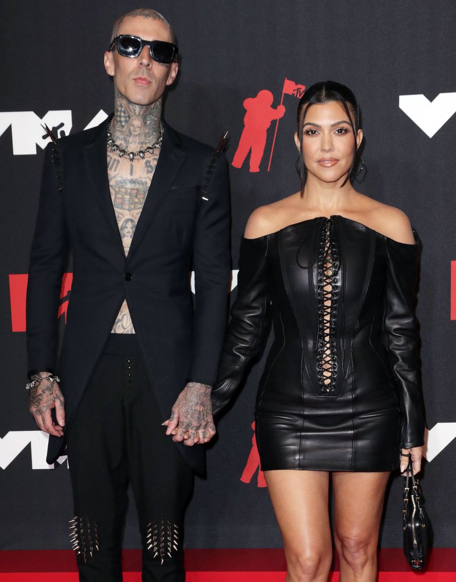 Kourtney Kardashian Models 8,145 Diamond Necklace Dedicated to Travis Barker