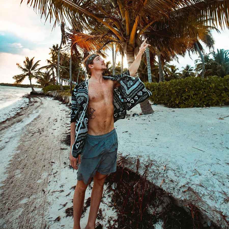 PSA: Diplo Just Put His Abs on Full Display