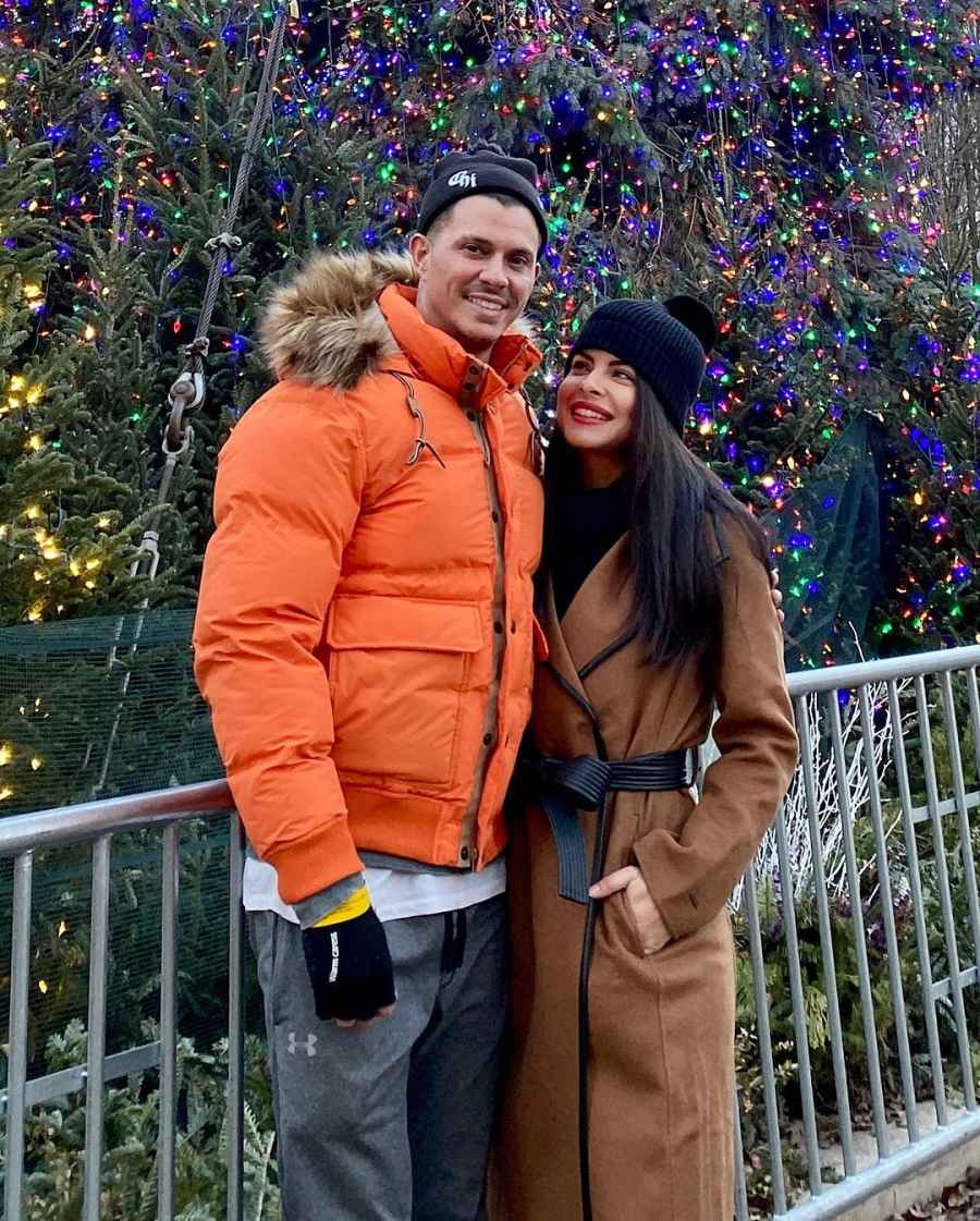 So in Love Bachelor Nation Couples Happily Celebrating Their 1st Christmases Together