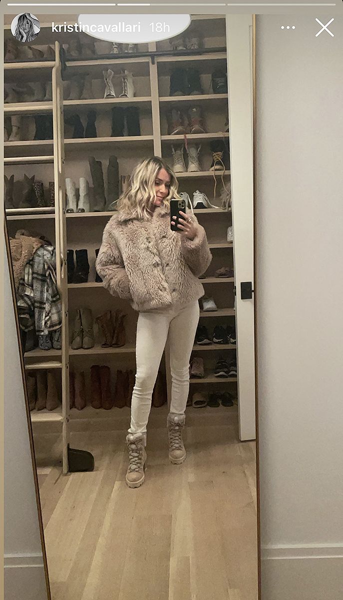 kristin-cavallari-white-jeans-selfie