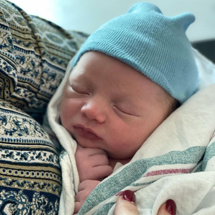 Bachelor Nation Ashley Iaconetti and Jared Haibon Share 1st Photo of Son Dawson 3