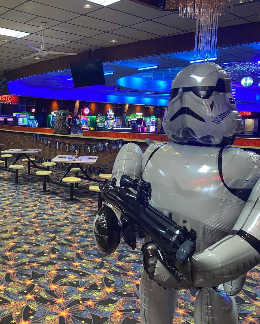 Carrie Underwoods Son Isaiah Celebrates 7th Birthday With Star Wars Party