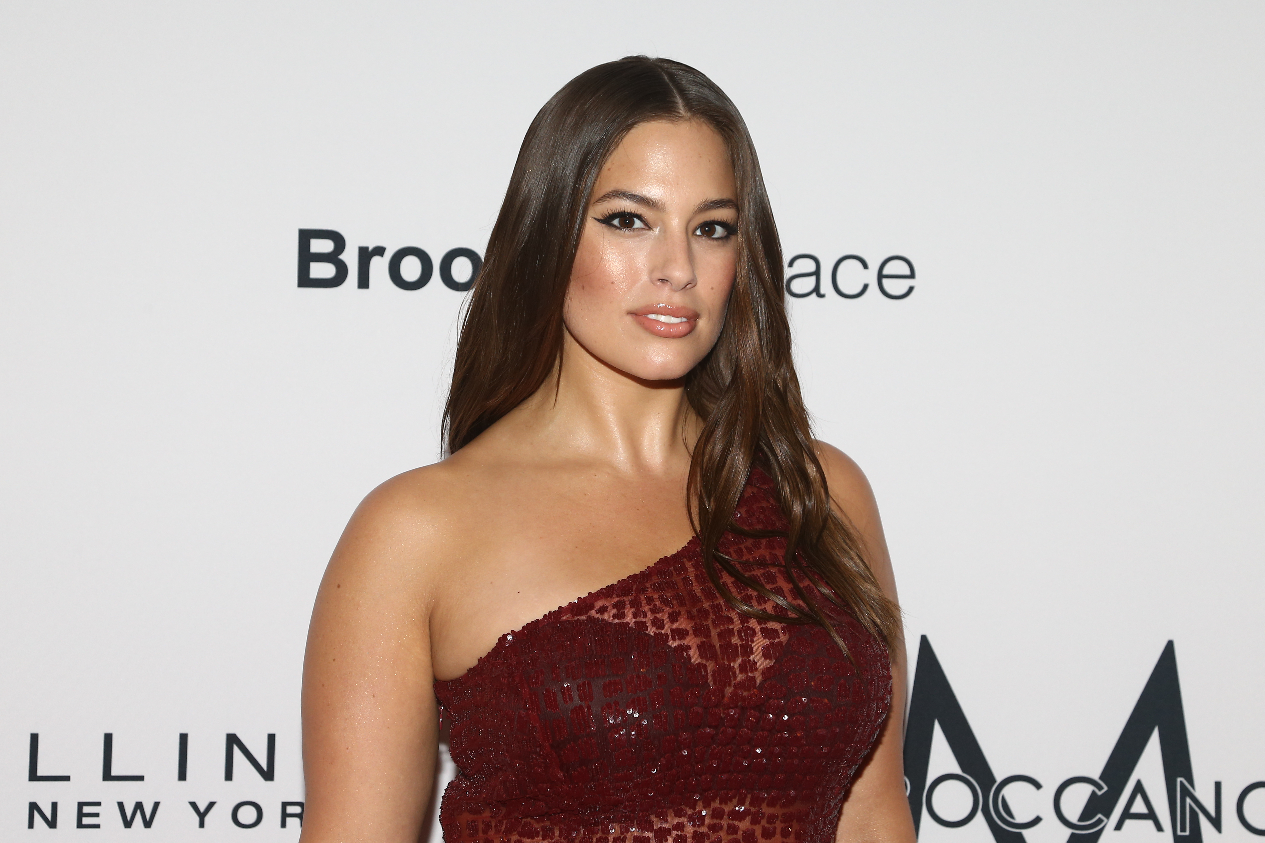 Ashley Graham, Supergoop Glow Oil