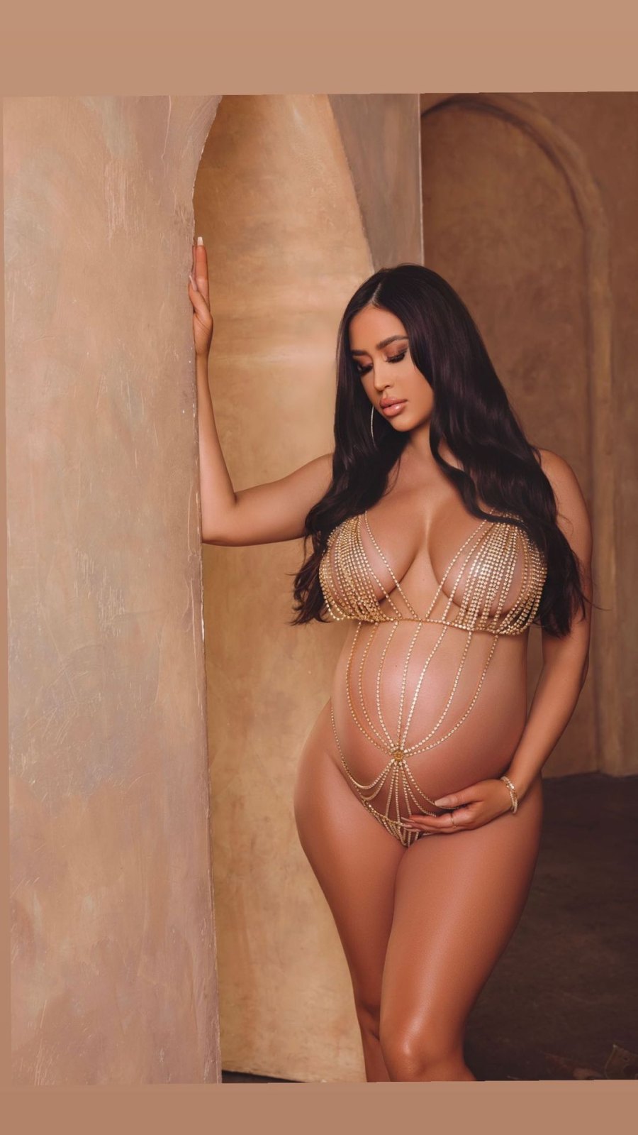 Revisit Maralee Nichols' Baby Bump Album Bedazzled Bump